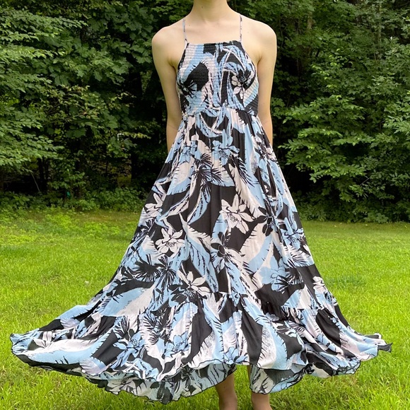 Free People Dresses & Skirts - FREE PEOPLE Paradise Heat Wave maxi dress, S.